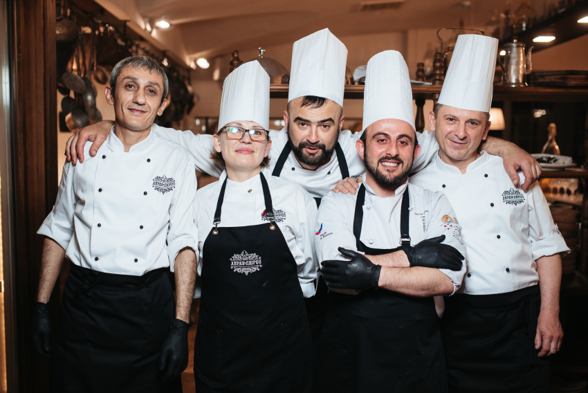 Стартовало голосование: помоги ресторану из Новороссийска стать одним из лучших в России