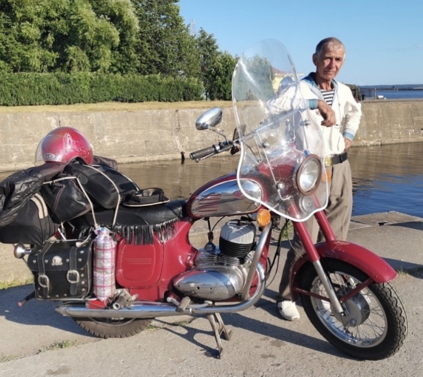  Дело это было не простое: кубанский пенсионер доехал на мотоцикле до Кронштадта