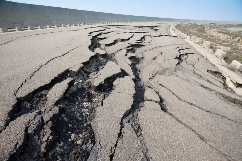 Люди в страхе покидали свои дома: о самых сильных землетрясениях в Новороссийске