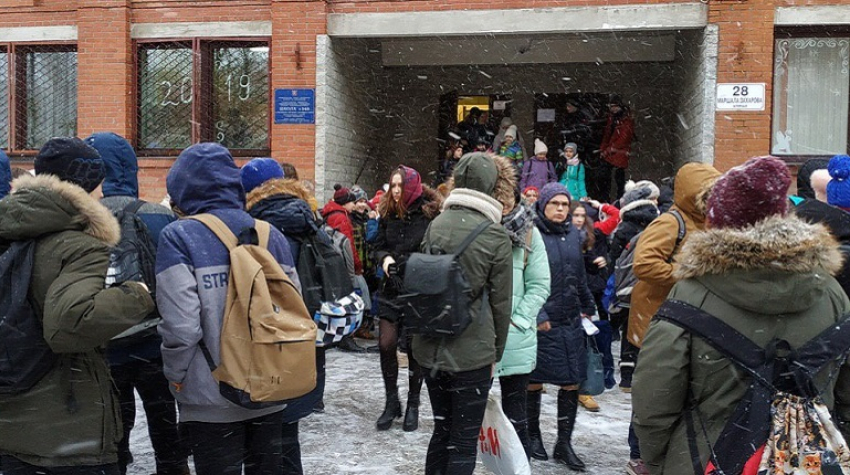 Стала известна причина эвакуации в одной из школ Новороссийска