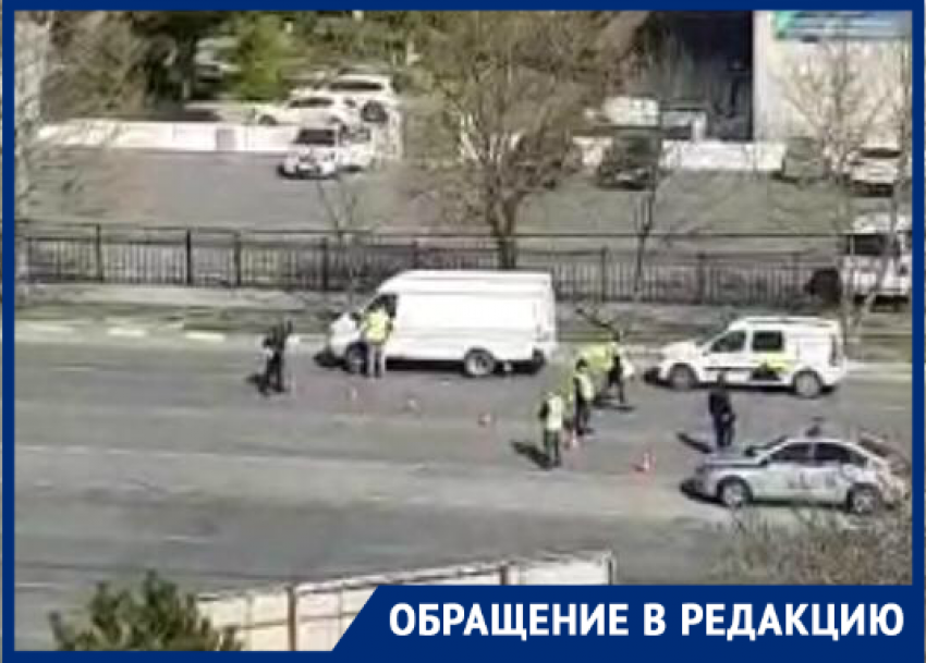Односторонняя проверка: рейд останавливает водителей на оживленном проспекте Новороссийска 