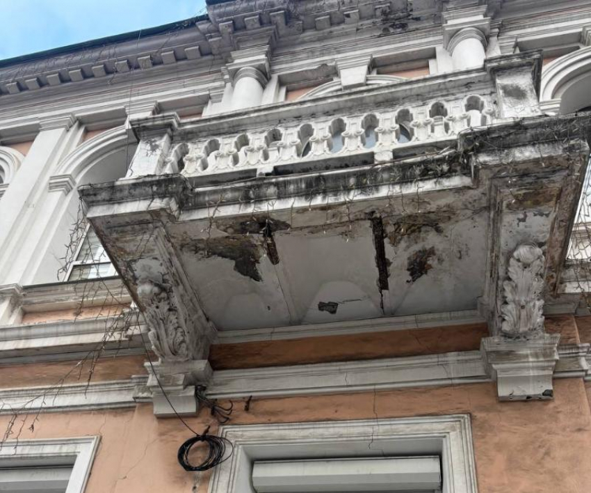 Куски балконов падают на головы новороссийцев