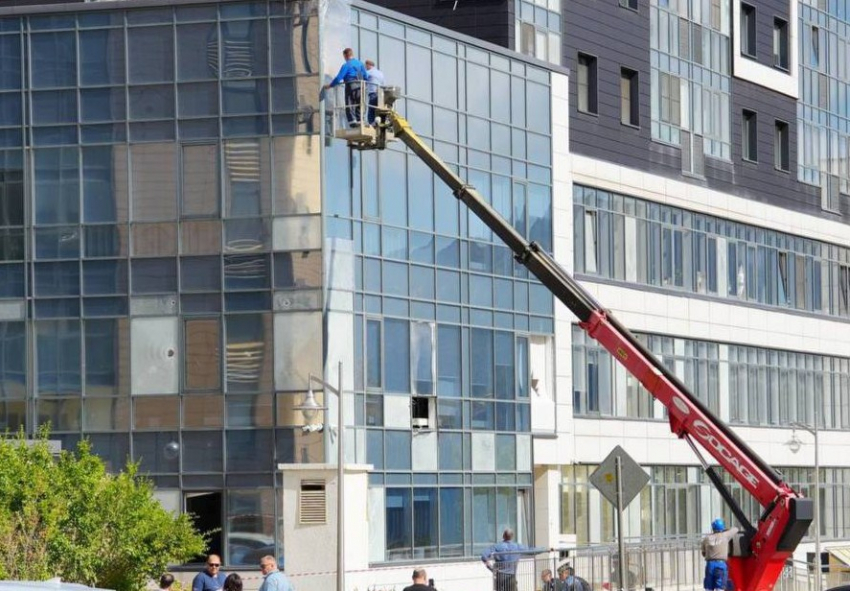 От 15 тысяч до 1,5 млн рублей: глава Новороссийска рассказал, какая помощь будет оказана пострадавшим от атаки беспилотников