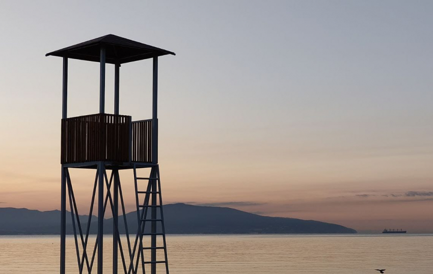 Погода в Новороссийске: становится прохладнее, ветер усиливается