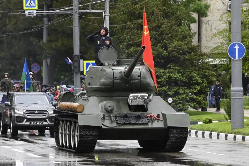 Как прошел Парад Победы в Новороссийске: большой фоторепортаж 