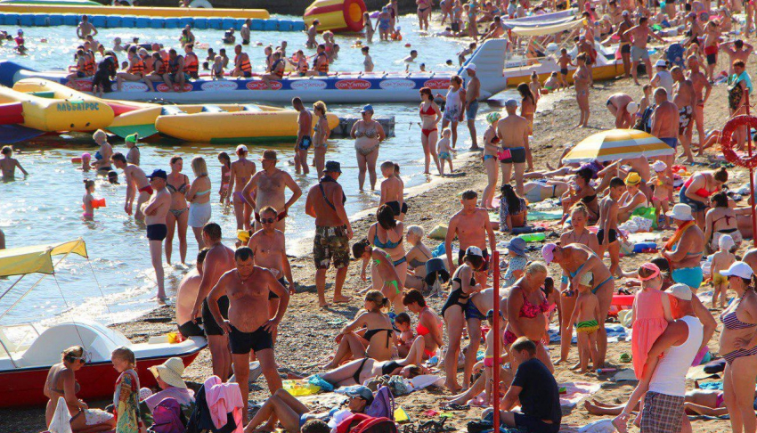 Ждем миллион туристов: все курорты Кубани выкуплены до сентября 