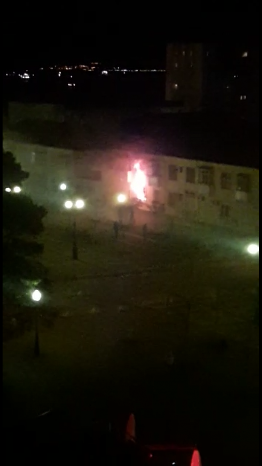 Несколько квартир охватило пламя в многоквартирном доме Новороссийска
