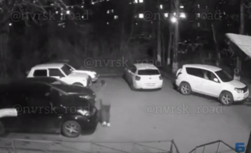 В Новороссийске продолжаются ночные погромы машин