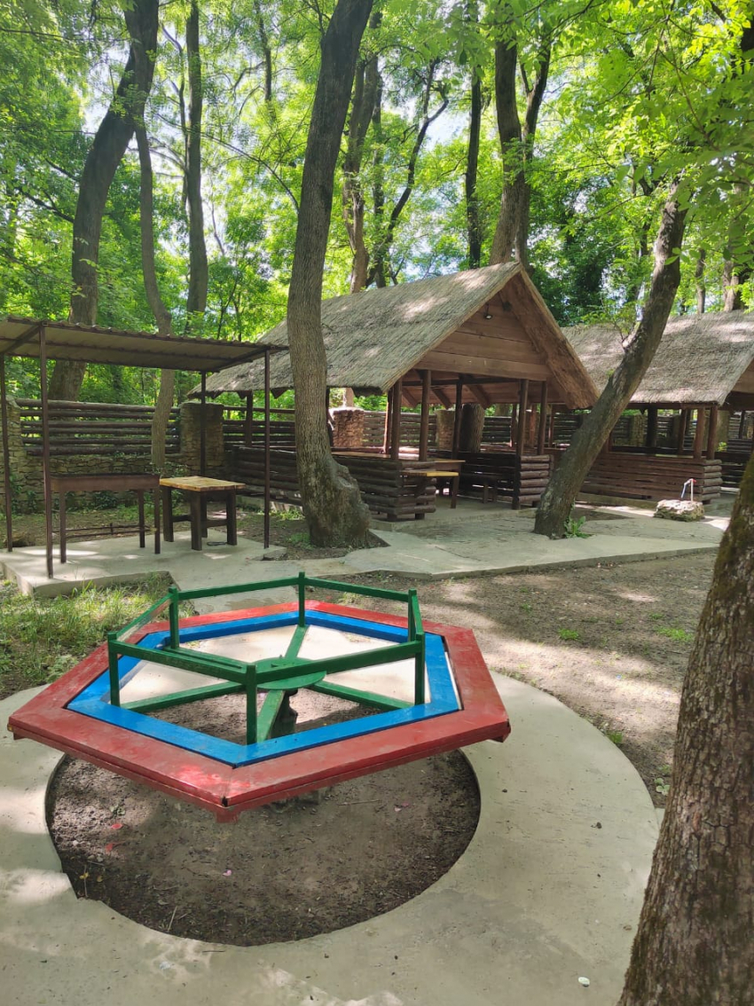 Лес, не выезжая из города: комфортные беседки с мангалом в Новороссийске