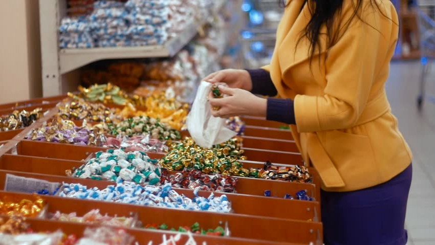 Несладкая жизнь: в Новороссийске вырастут цены на конфеты 