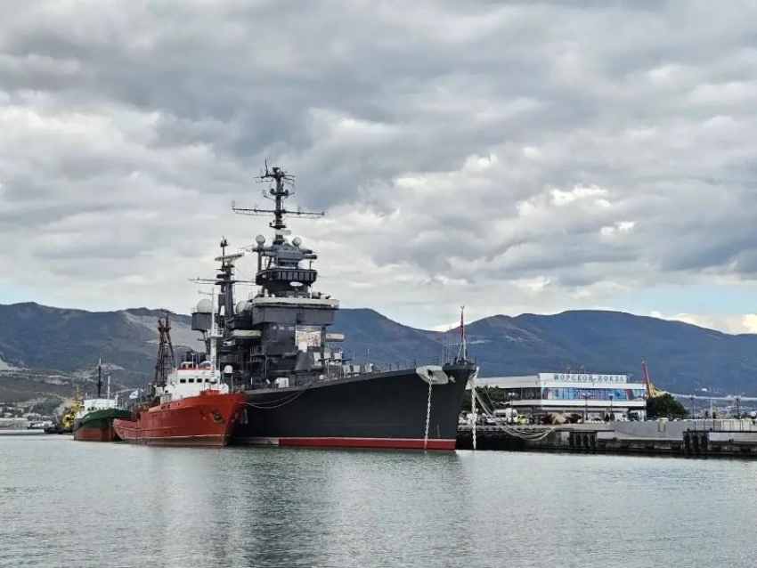 Новороссийск отмечает 53 года со дня присвоения звания города-героя