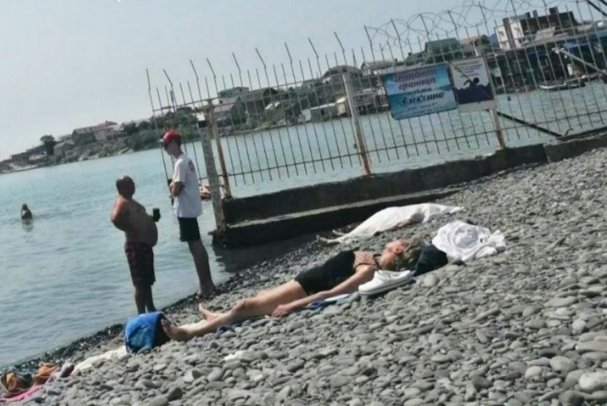 На пляже Алексино нашли труп пожилой женщины 