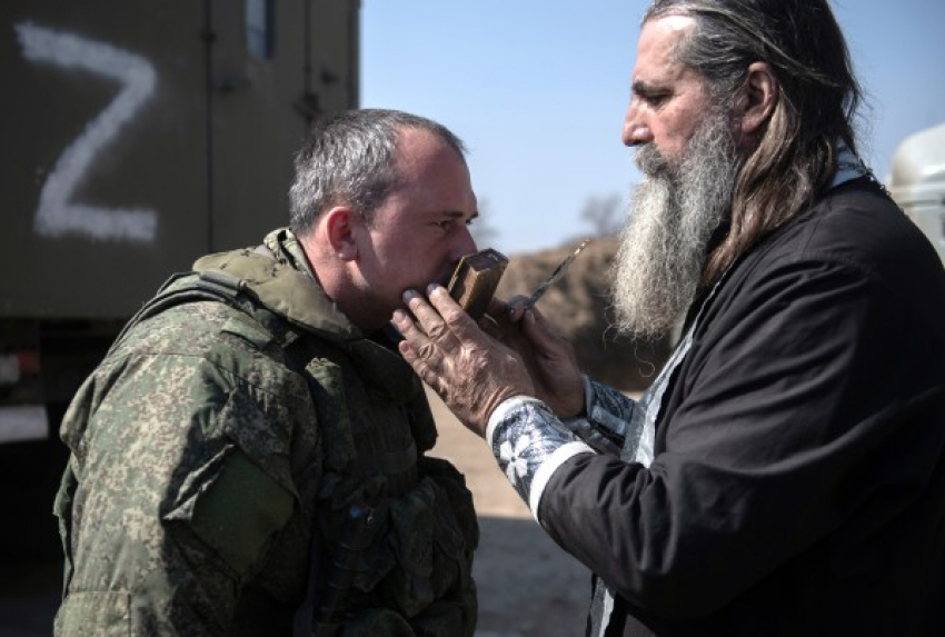 "Духовная поддержка верующих солдат": о новороссийских священнослужителях на Донбассе 