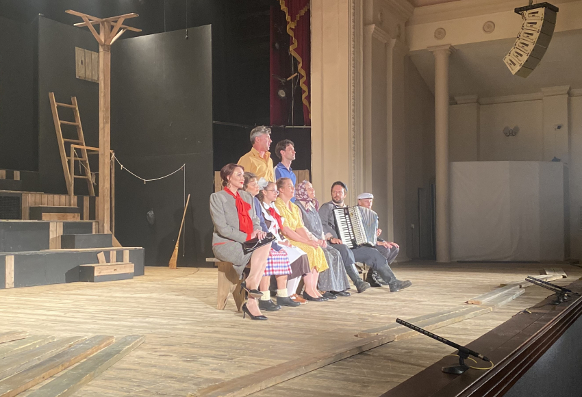 "Любовь и голуби» и «33 счастья":в Новороссийске открылся фестиваль «Театральная гавань"