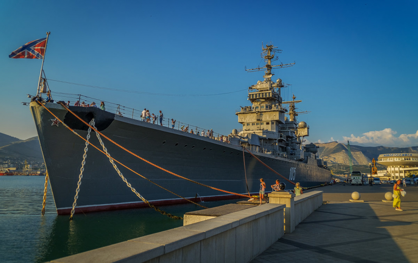 Крейсер «Кутузов» может покинуть Новороссийск