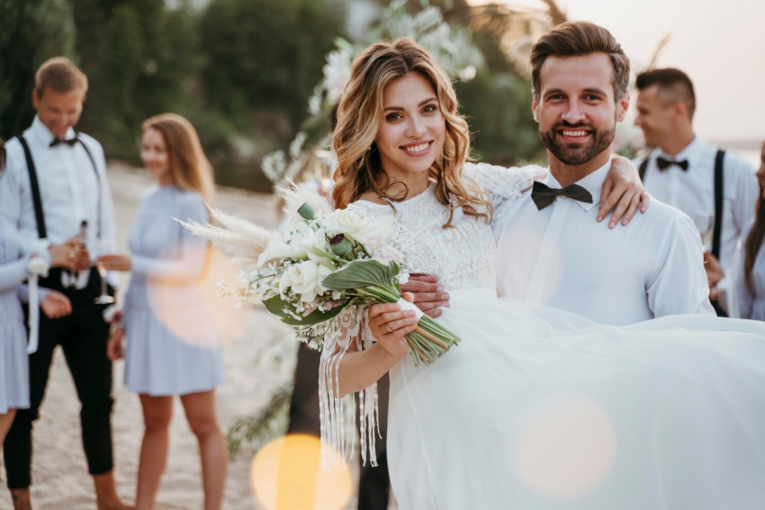 Свадебный переполох: красивая дата свадьбы увеличила количество молодожёнов в Новороссийске 