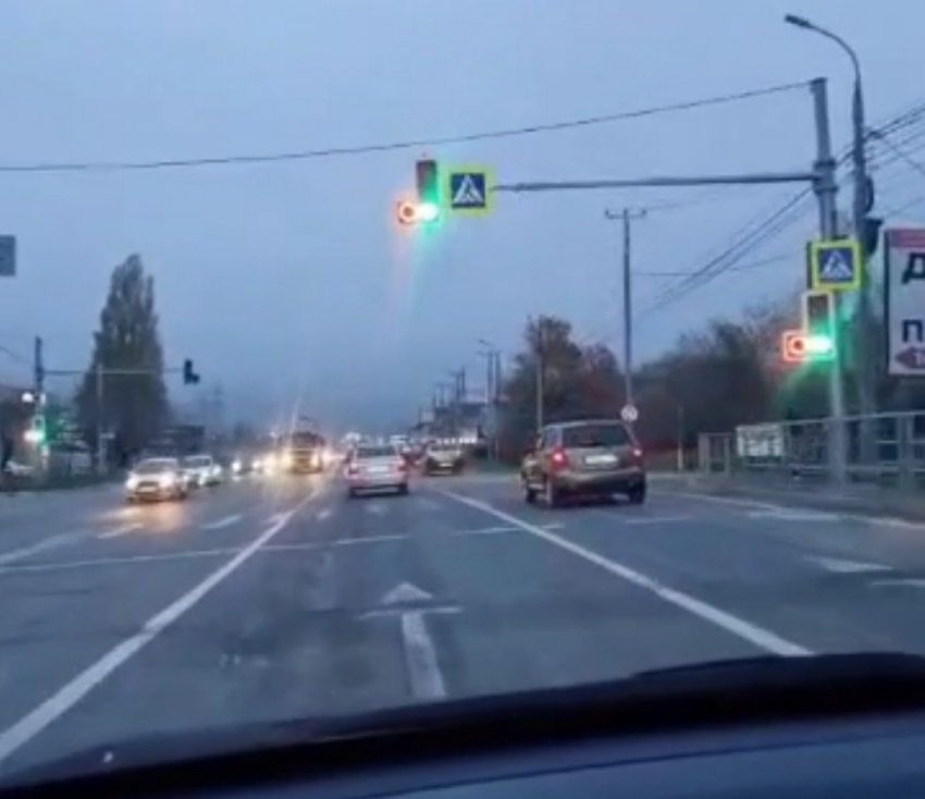 Хотели, как лучше: новый светофор в Новороссийске спровоцировал пробки 