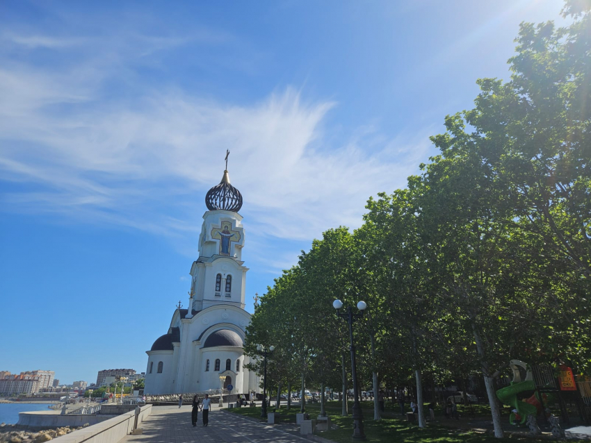 Погода в Новороссийске: жара и магнитная буря