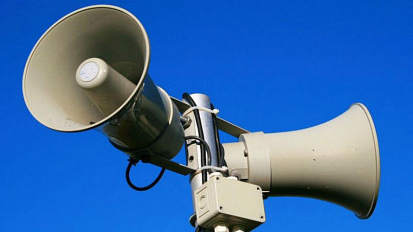 Сирена звучит в Новороссийске: у моря находиться опасно! Движение перекрыто