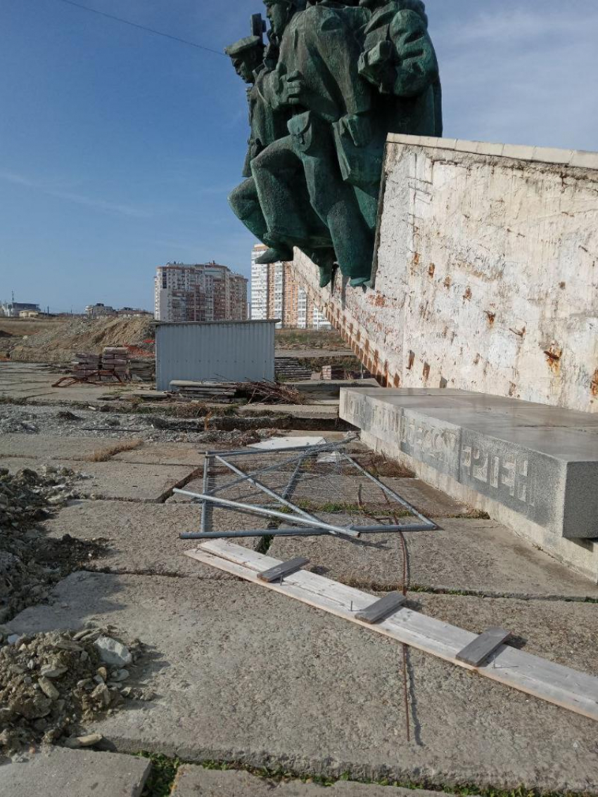 Новороссиец обеспокоился, что на месте мемориала «Малая Земля» возведут многоэтажки