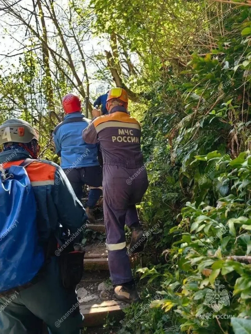 В Краснодарском крае погиб турист: перешагнул через ограждение и разбился
