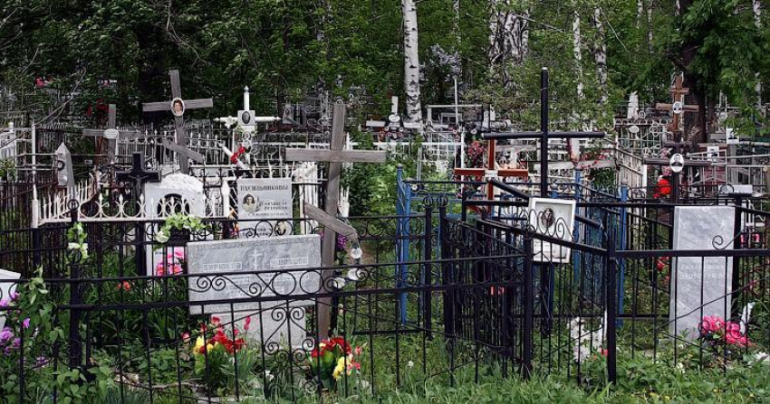 На кладбище у могилы нашли труп новороссийца