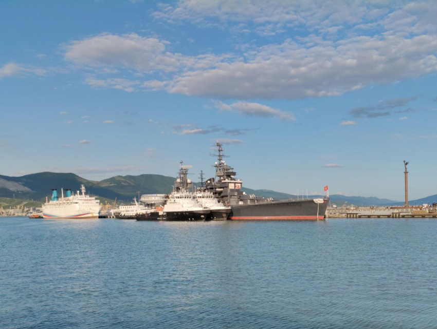 Новороссийские военные потренируются сбивать БЭКи и БПЛА: утренние стрельбы 