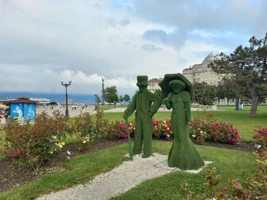 Гороскоп на первый день лета: рыбы слушают интуицию, а скорпионы решают старые проблемы 