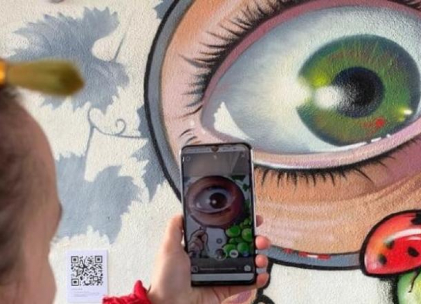 В Новороссийске появилось «живое» граффити