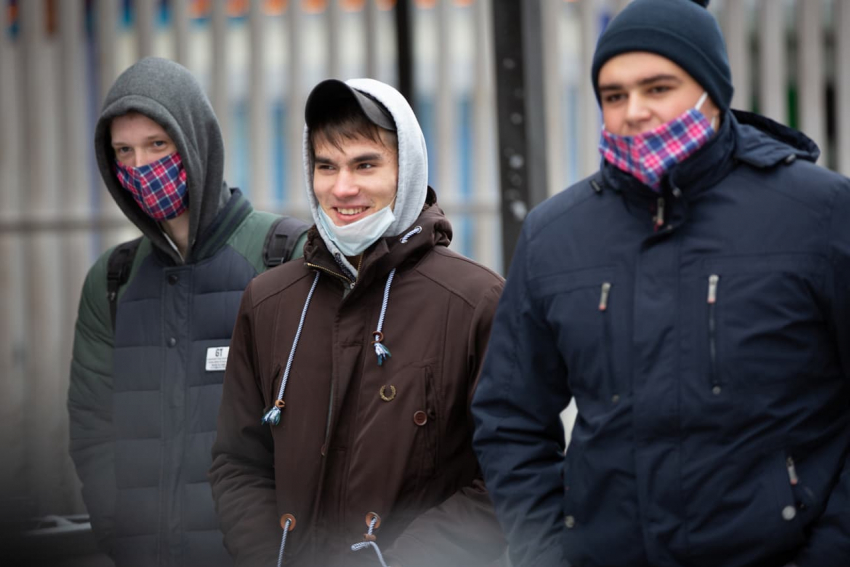 Коронавирусом в Новороссийске заболели три мушкетёра
