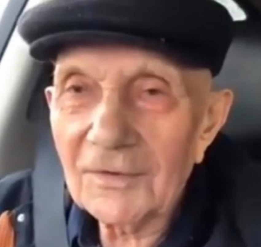 86-летнего пенсионера из Крымска обидели за его же деньги