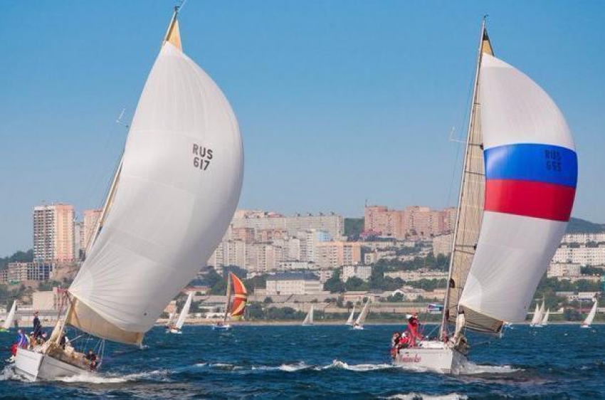 Яхтсмены Новороссийска выиграли престижную гонку в Крыму