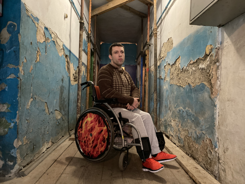 Умирающий барак: в Новороссийске семья с инвалидом выживает в чудовищных условиях