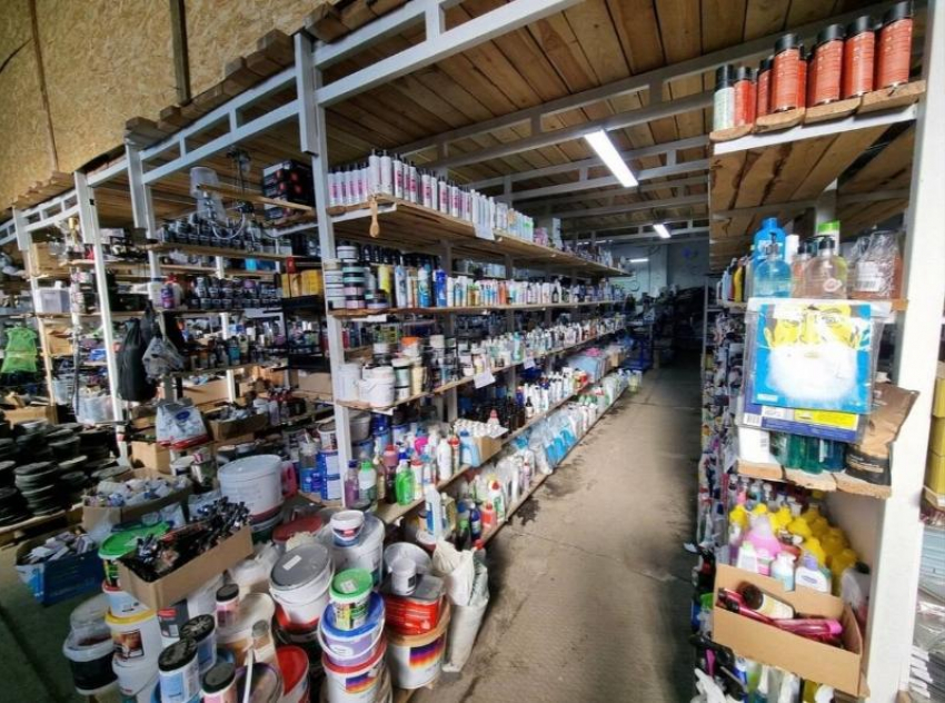 Найден целый склад с ворованными товарами с крупного маркетплейса