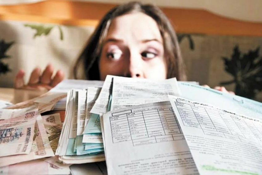 "Третий лишний» заставляет жительницу Новороссийска переплачивать за коммуналку