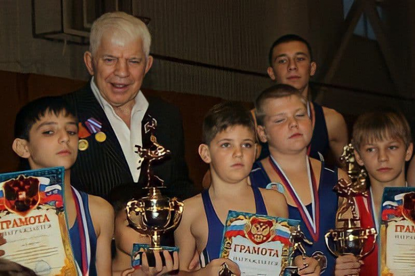 Уходя, оставить след: спортшколе «Раевская» присвоили имя Юрия Ивановича Гордеева