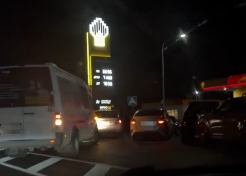 Где сегодня есть бензин: в Новороссийске топливо можно раздобыть на 15 АЗС
