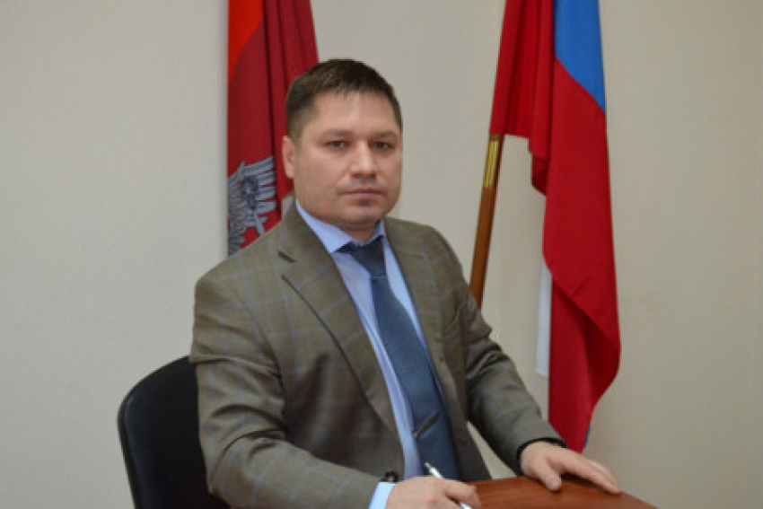 Бывший руководитель краевой полиции Кубани подозревается в производстве контрафактных сигарет