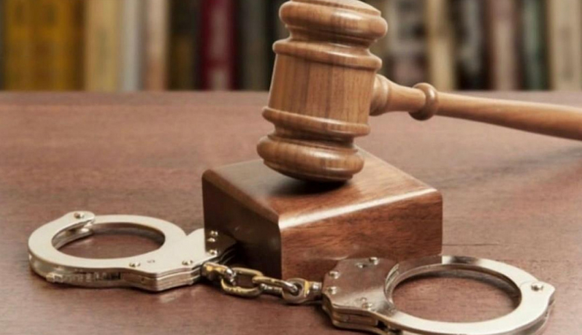 Администратор новороссийского супермаркета присвоил 125 тысяч рублей из кассы