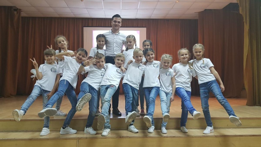 Школьники Новороссийска знают, как заставить людей улыбаться