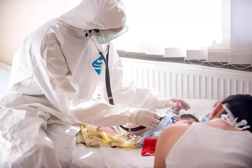 Новорожденный малыш заразился коронавирусом на Кубани 
