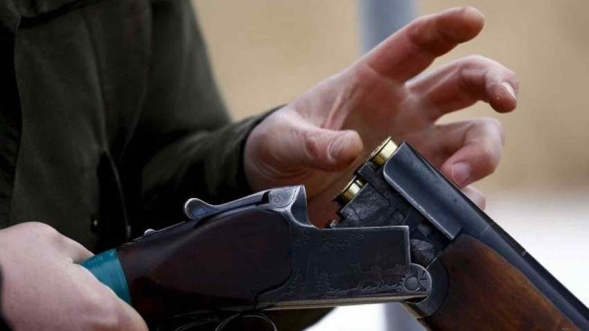 Оружие - не игрушка: отец и сын чуть не застрелились в Новороссийске 