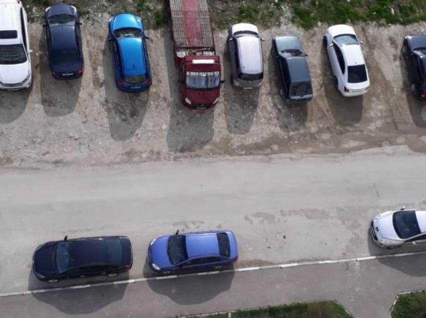 Администрация Новороссийска прокомментировала штрафы за парковку на несуществующих газонах