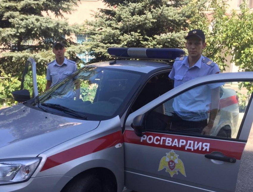 Новороссийские Росгвардейцы помогли годовалому ребенку, получившему травму головы 