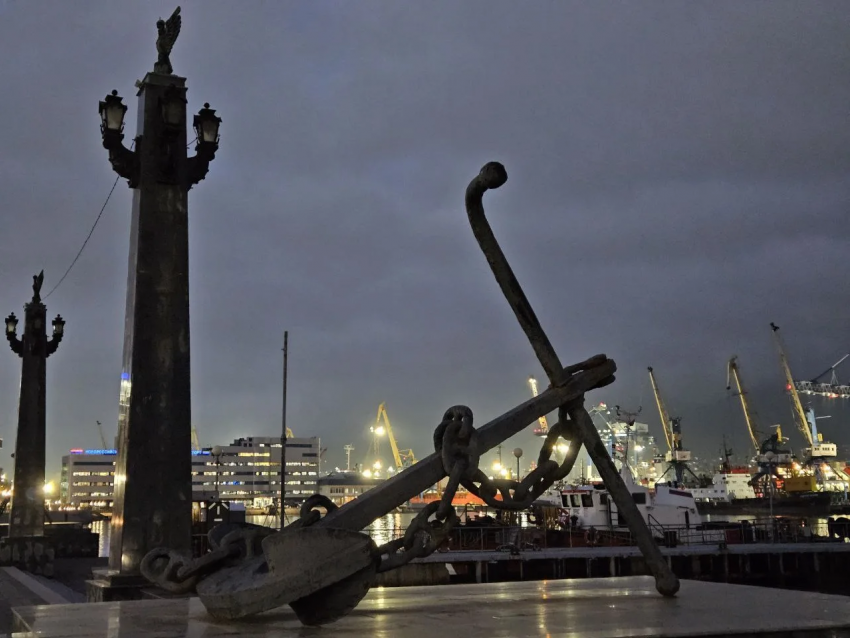 Гороскоп от «Блокнота":Раки  - будьте поспокойнее, а Овнов посетят гениальные идеи