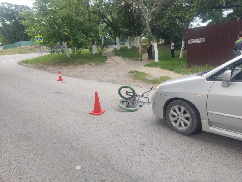 Ребенок получил травмы: в Новороссийске сбили маленького велосипедиста 