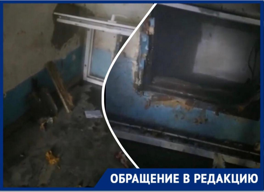 "АТЭК» неделю не мог устранить прорыв трубы в МКД Новороссийска 