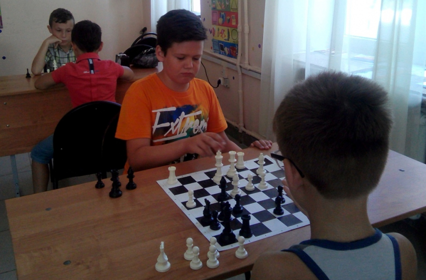 В теплой и дружной обстановке прошел шахматный турнир новороссийцев