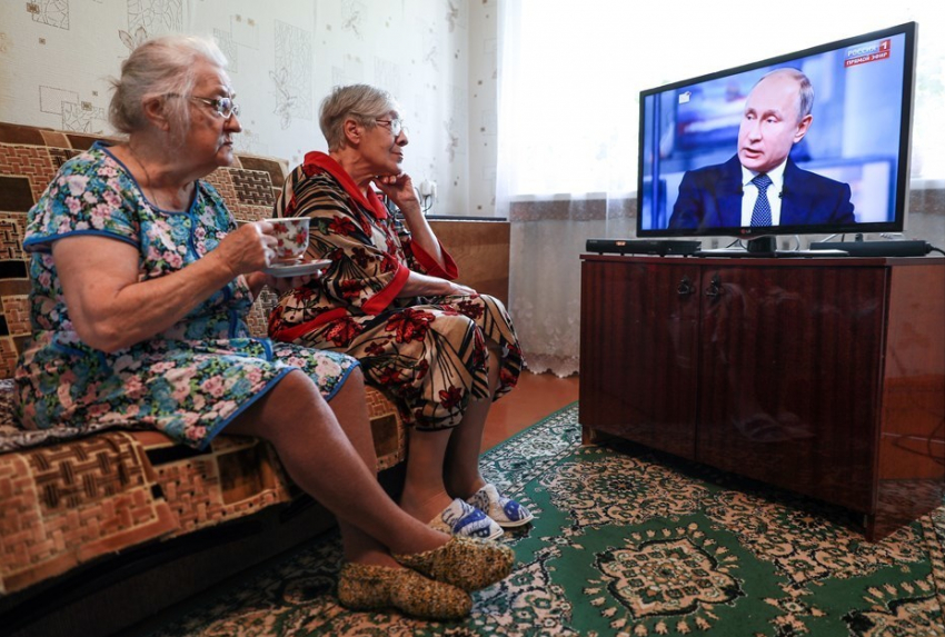 Студенты помогут пенсионерам «пережить» расставание с аналоговым телевидением