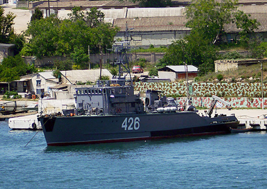 28-й день рождения отметил корабль Новороссийской военно-морской базы 